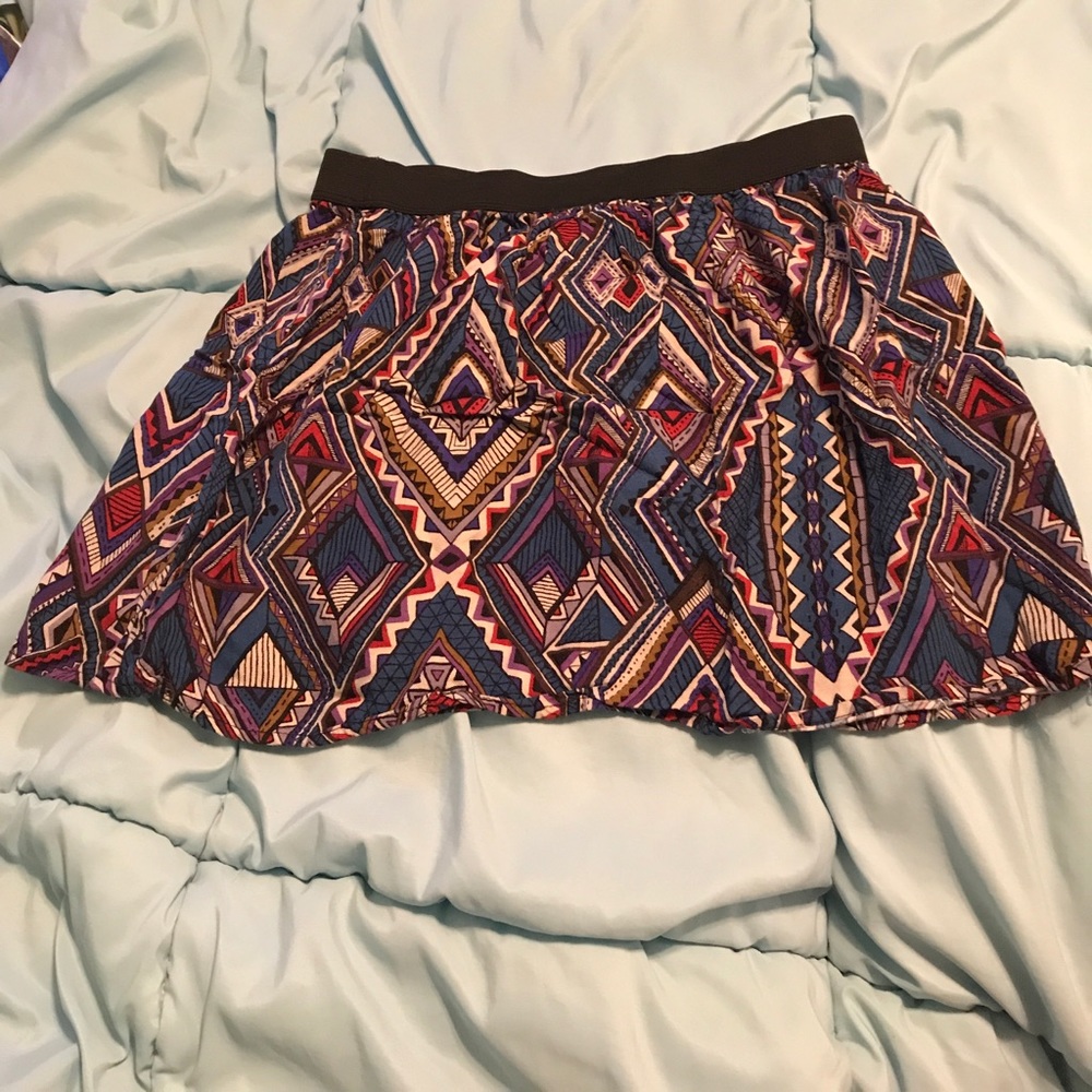 Forever 21 • Geometric Flowy Skirt