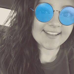 Meet your Posher, Meghan