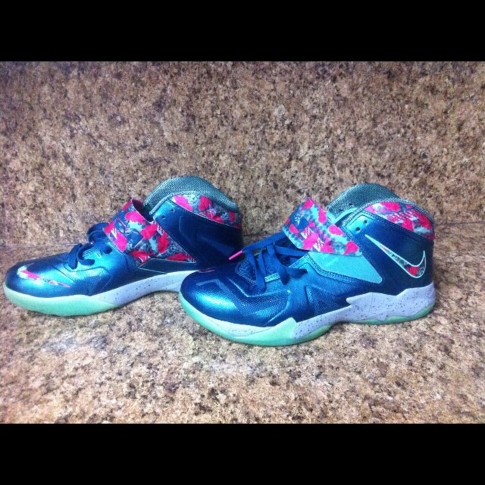 Nike Lebron James Zoom Soldier VII 7 Power Couple