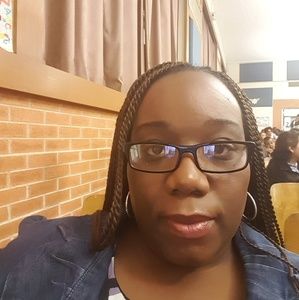 Meet your Posher, Latisha