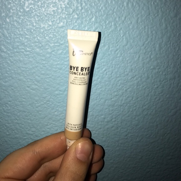 It cosmetics bye bye concealer - Picture 1 of 1