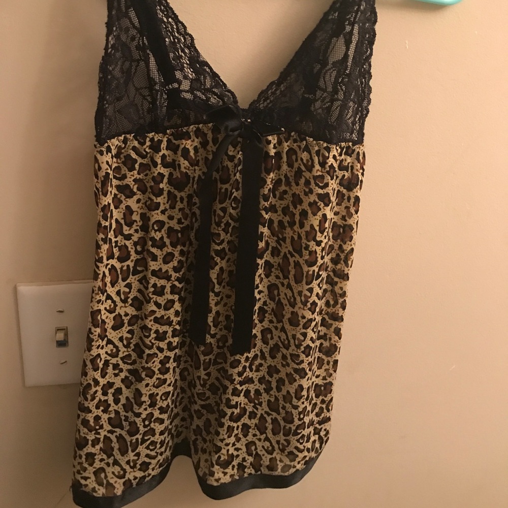 Leopard print lingerie 😸