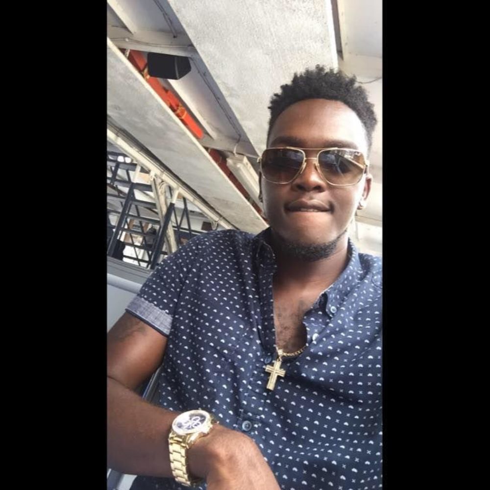 Meet your Posher, Derrius