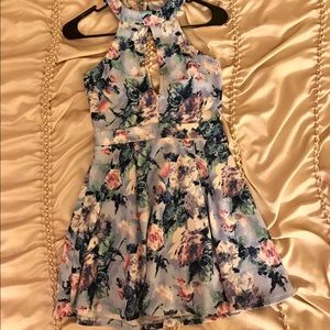 Windsor floral blue mini dress!