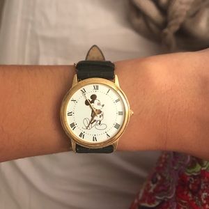 WOMENS MICKEY MOUSE DISNEY WATCH