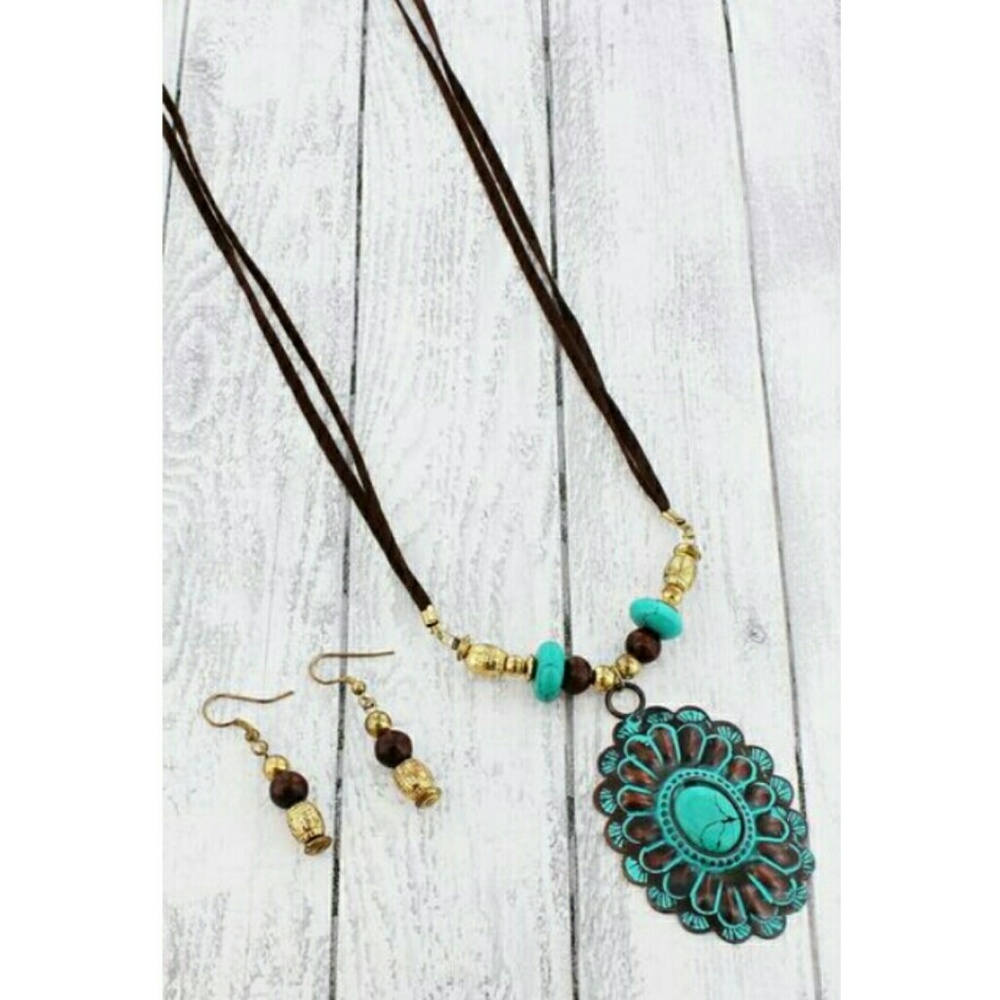 Patina Coppertone Faux Leather Necklace Earrings - Picture 2 of 3