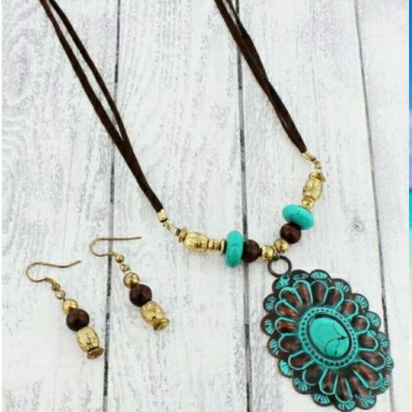 Patina Coppertone Faux Leather Necklace Earrings - Picture 3 of 3