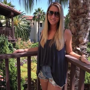 Meet your Posher, Stephanie