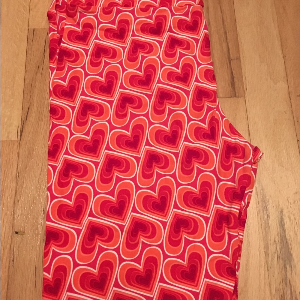 🌟NWOT- LuLaRoe TC Hearts