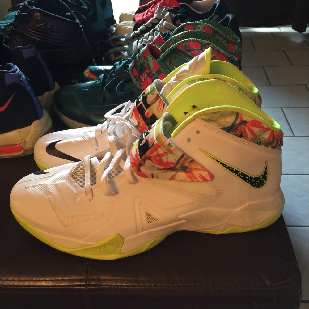 Nike Lebron James Zoom Soldier VII 7 Kings Pride