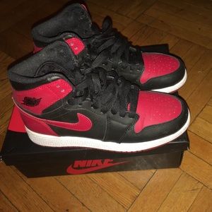 Nike Air Jordan 1s -sz 4.5 in boys/ 6.5 in women
