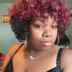 Meet your Posher, Ebony