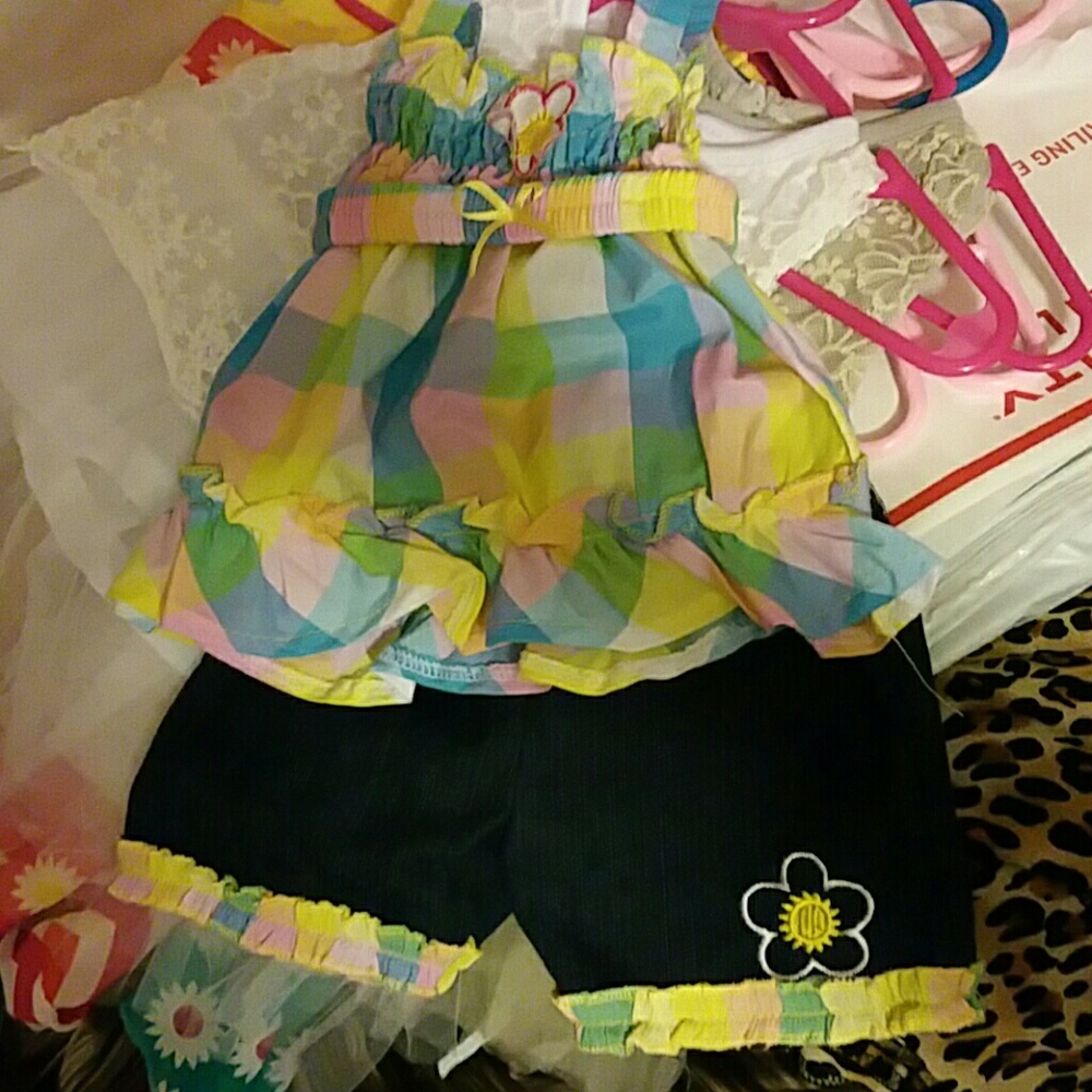 NWT 3PC SET SHORTS SHIRT AND HEAD BAND