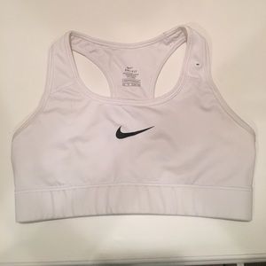 Nike sorta bra