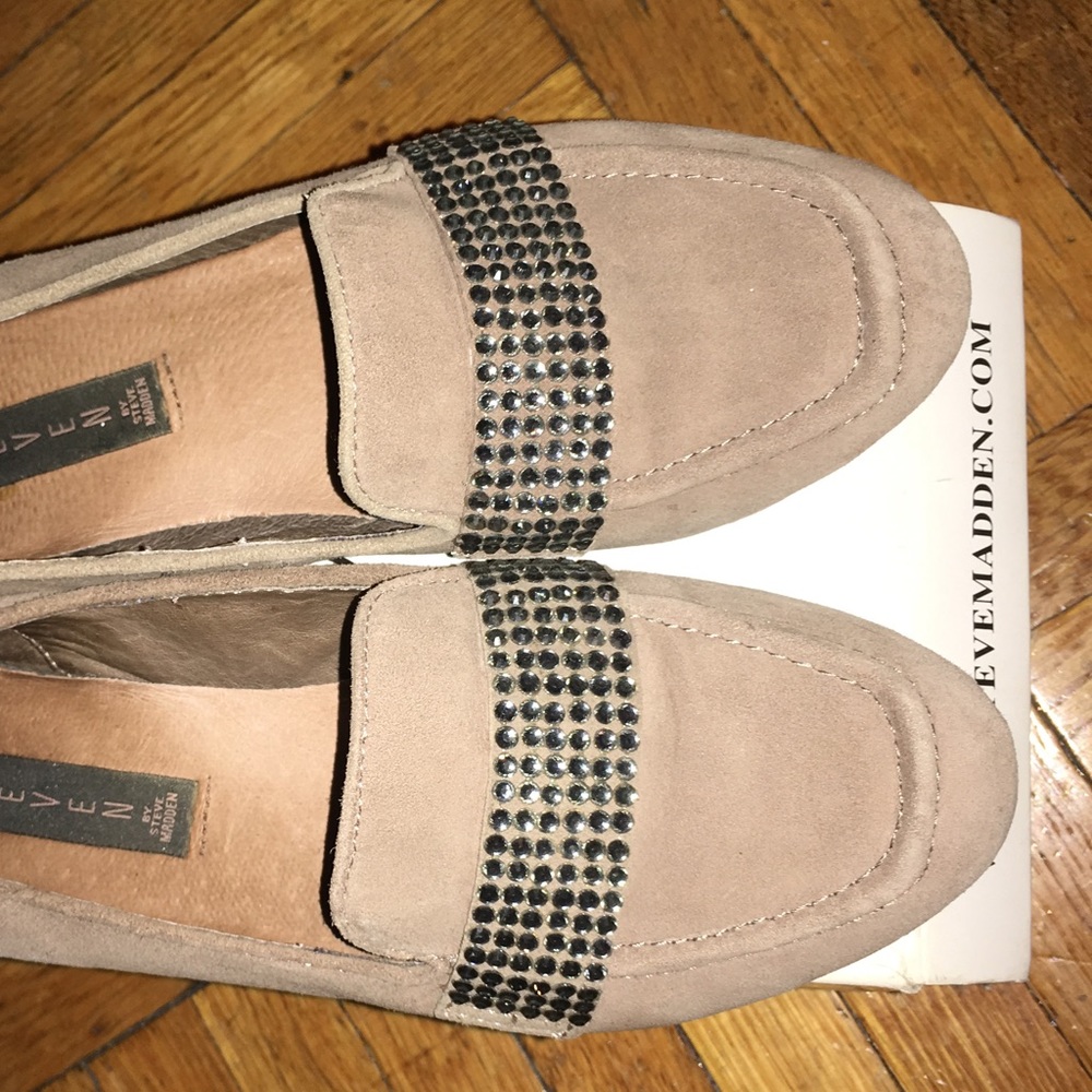 STEVE MADDEN Nude Suede Mocks SIZE 8.5 in women