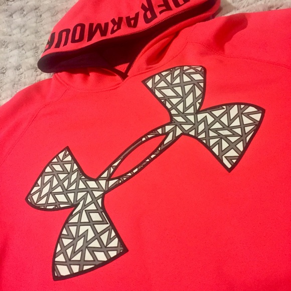 New✨Under Armour Hoodie - Picture 3 of 3
