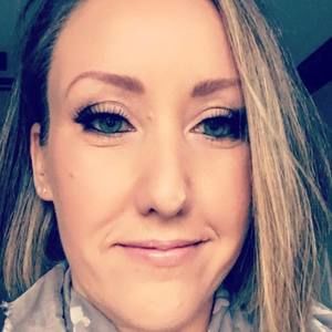 Meet your Posher, Carrie