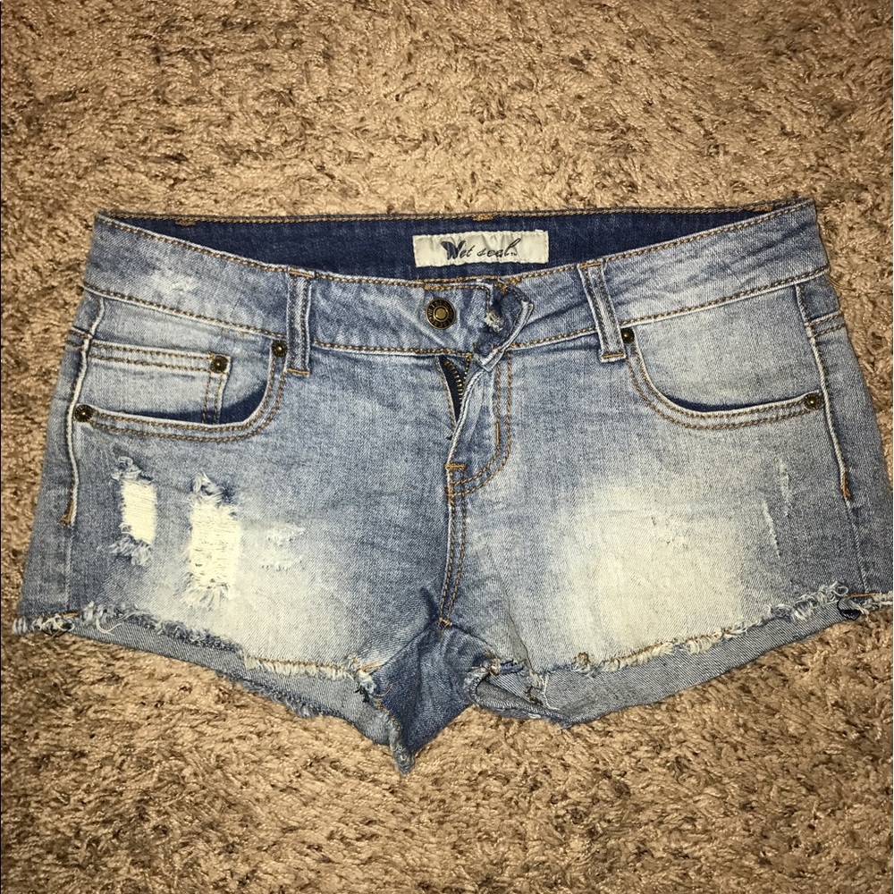 Distressed shorts