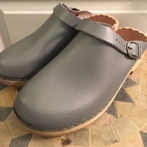 schoolyard prep clogs