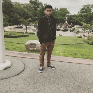 Meet your Posher, Nicky