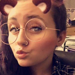 Meet your Posher, Sabrina