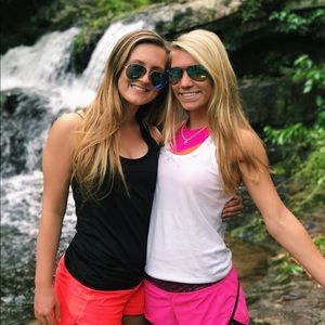 Meet your Posher, Molly