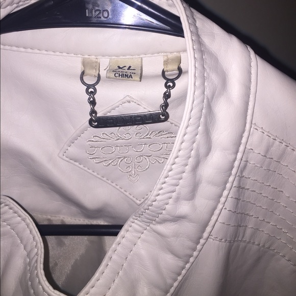 Leather jacket - Picture 2 of 3