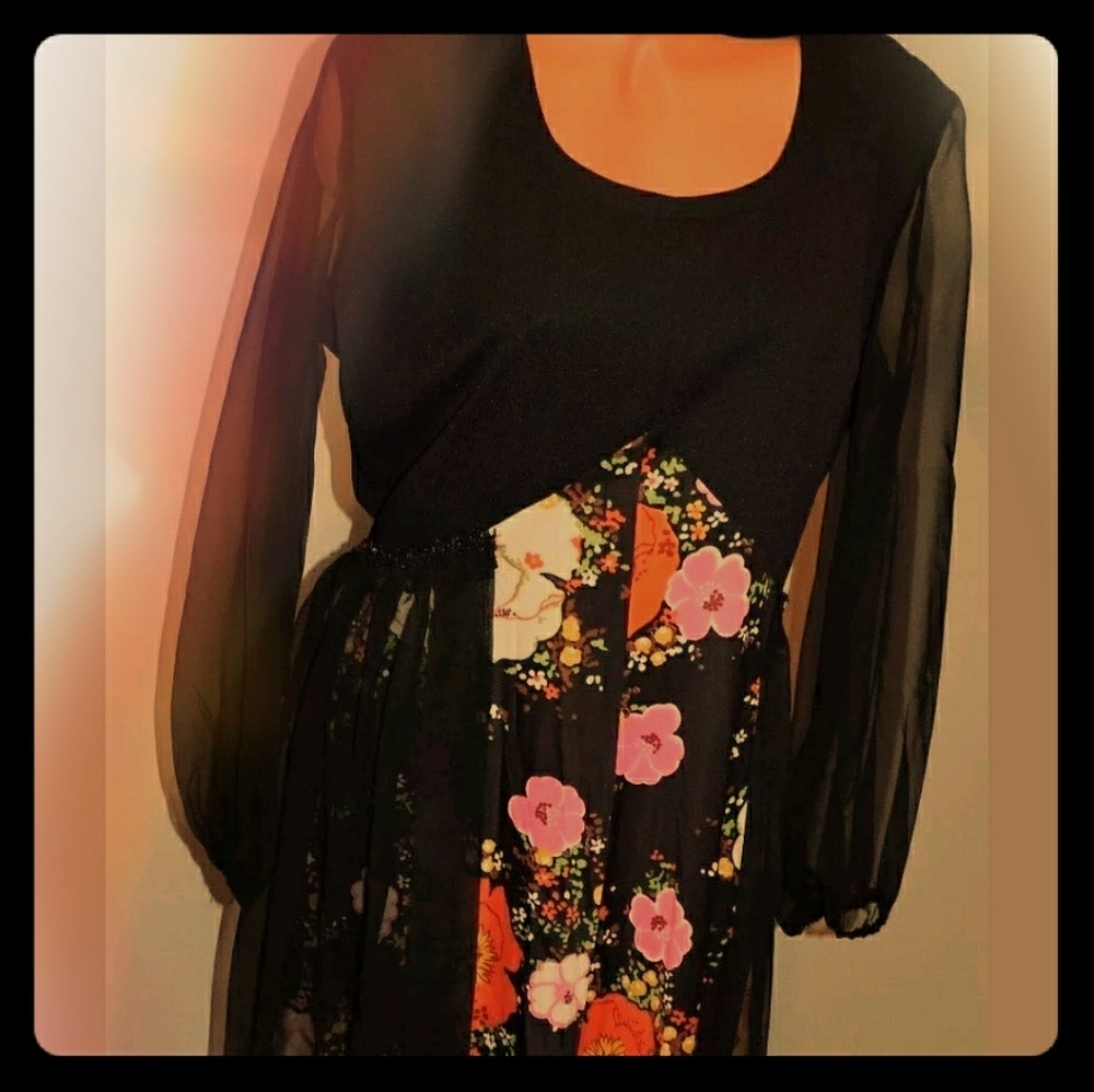 Vintage 60's Dress. Sheer sleeves THINK FESTIVAL