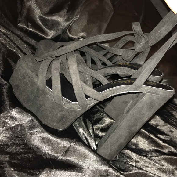 High Heels - Picture 2 of 2