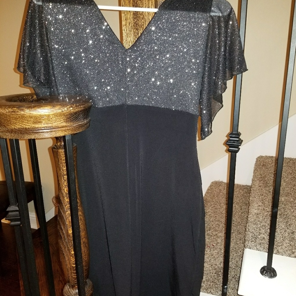 Black Formal Dress Size 6 Petite - Picture 3 of 4