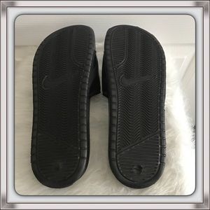 Nike Shoes - Nike Flip Flops Nike Shoes - Nike Flip Flops