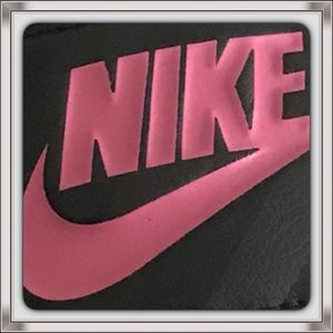 Nike Shoes - Nike Flip Flops Nike Shoes - Nike Flip Flops