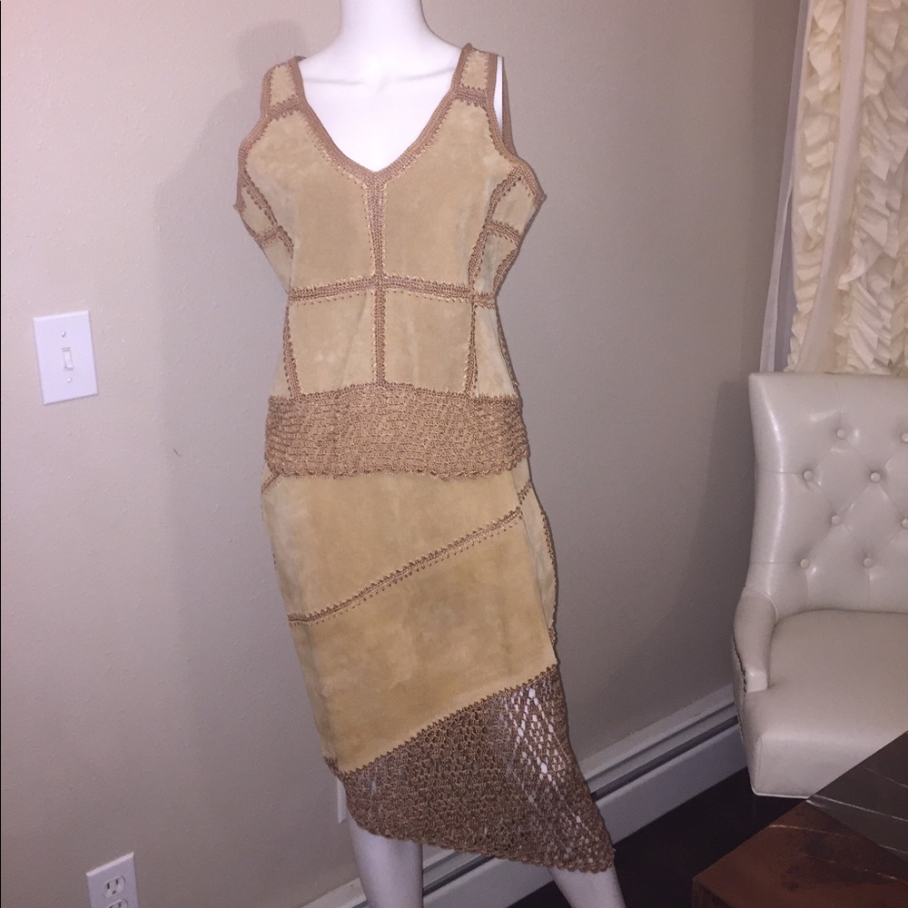 I D I two-piece suede