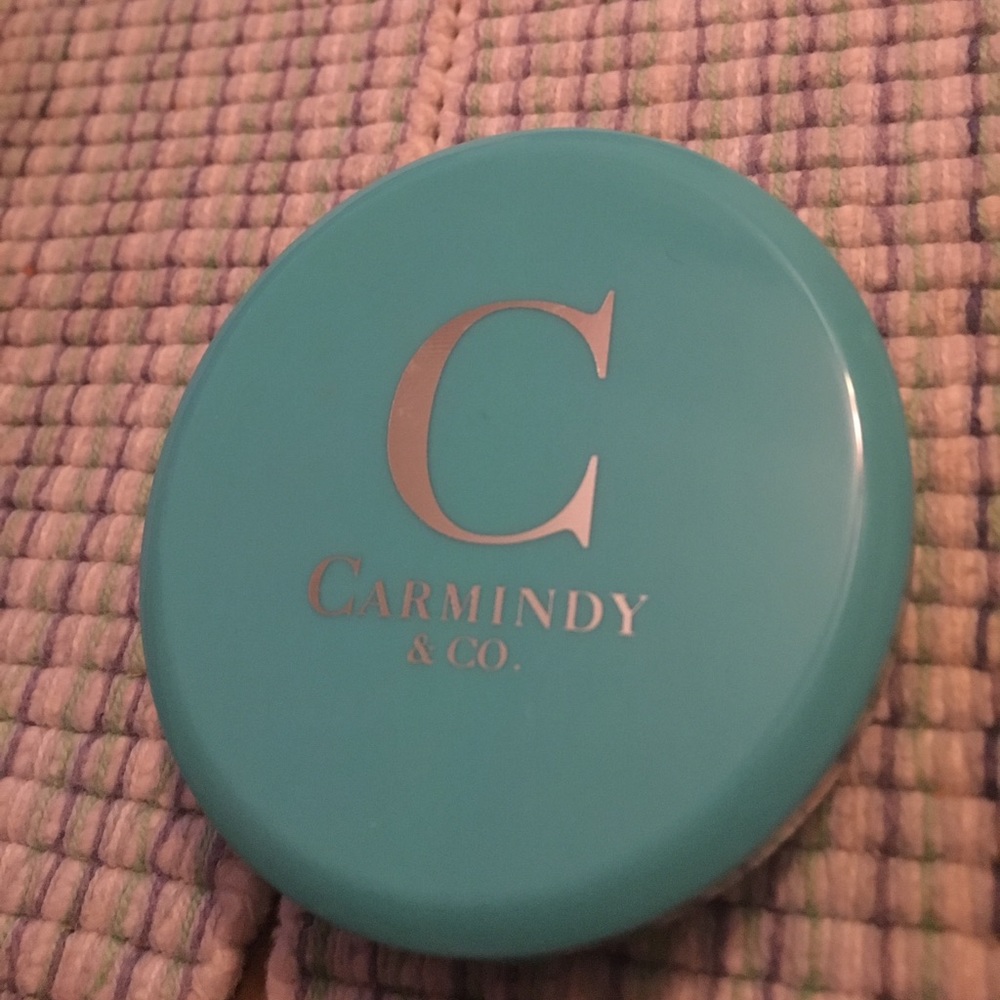 Carmindy whisper finish powder - light