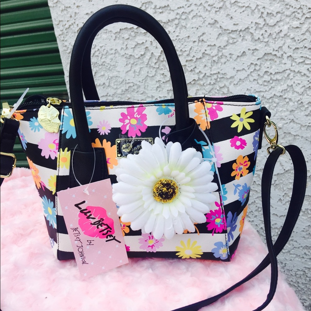 💖SOLD💖Betsey Johnson cross body bag