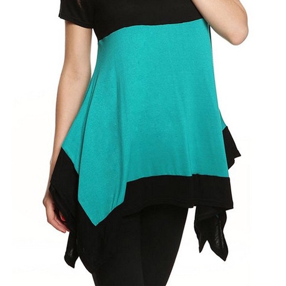 Tunic nice material w/stretch & flow - Picture 4 of 4