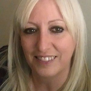 Meet your Posher, Elaine