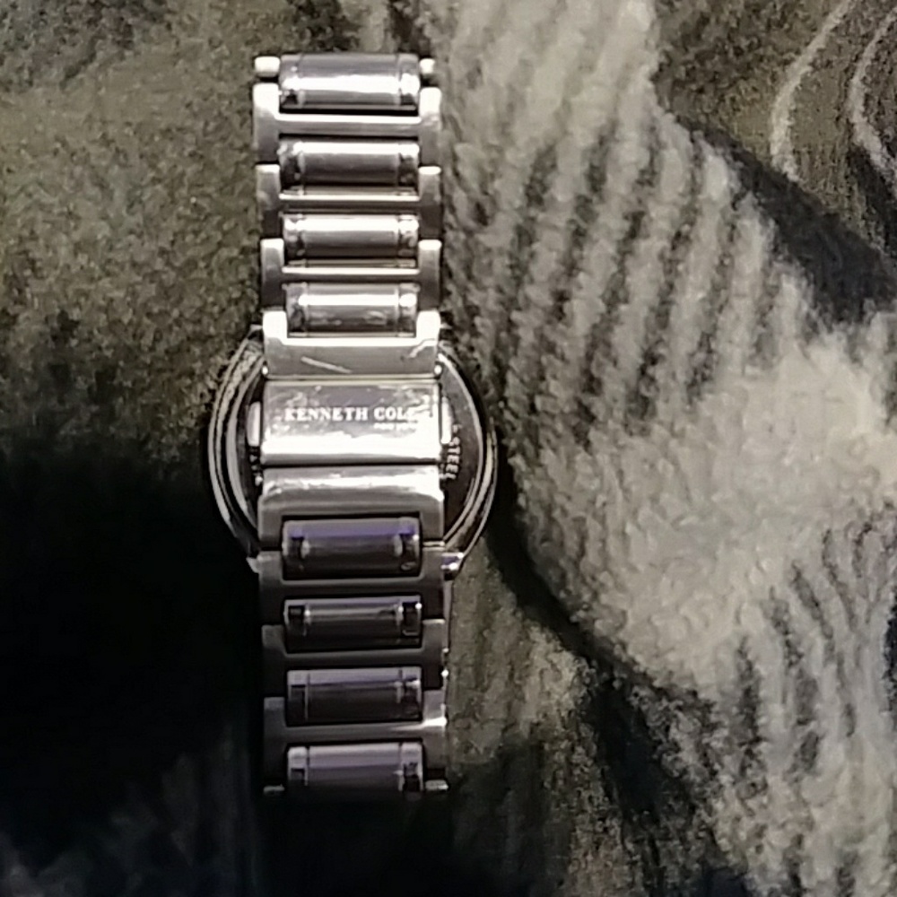 Kenneth Cole Watch - Picture 3 of 3