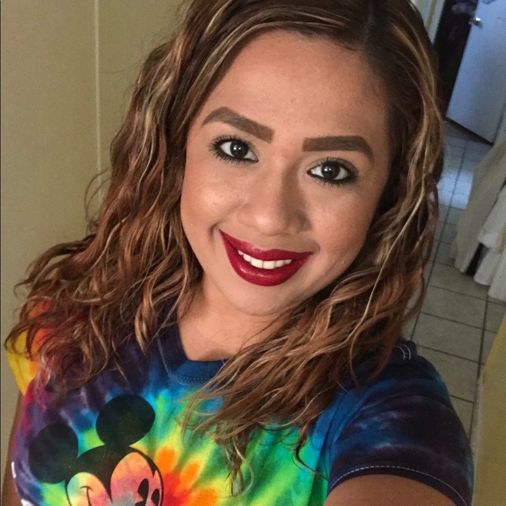 Meet your Posher, Roxana