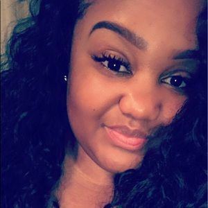 Meet your Posher, Brianna