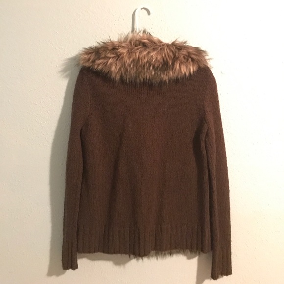 Cardigan with fur collar - Picture 2 of 4