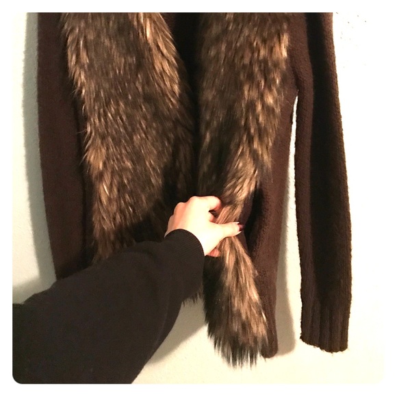 Cardigan with fur collar - Picture 4 of 4