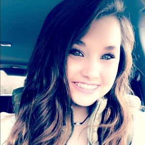 Meet your Posher, Lexi