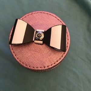 Henri Bendel ring case