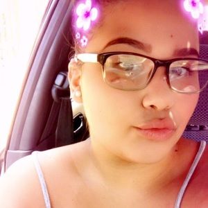 Meet your Posher, Paola