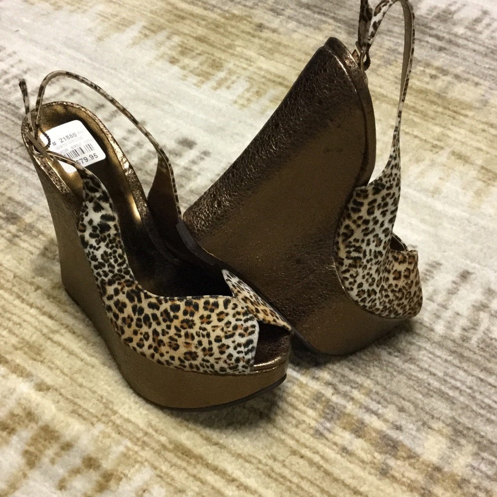 NEVER WORN: Leopard and Bronze Platform Sandals