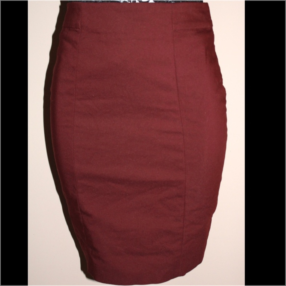 SALE! 💥💥Maroon pencil business skirt