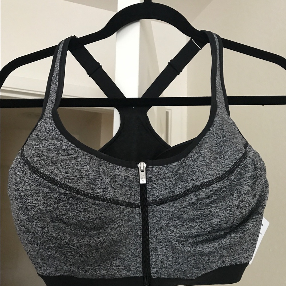 Victoria Secret Front Close Knockout Sports Bra