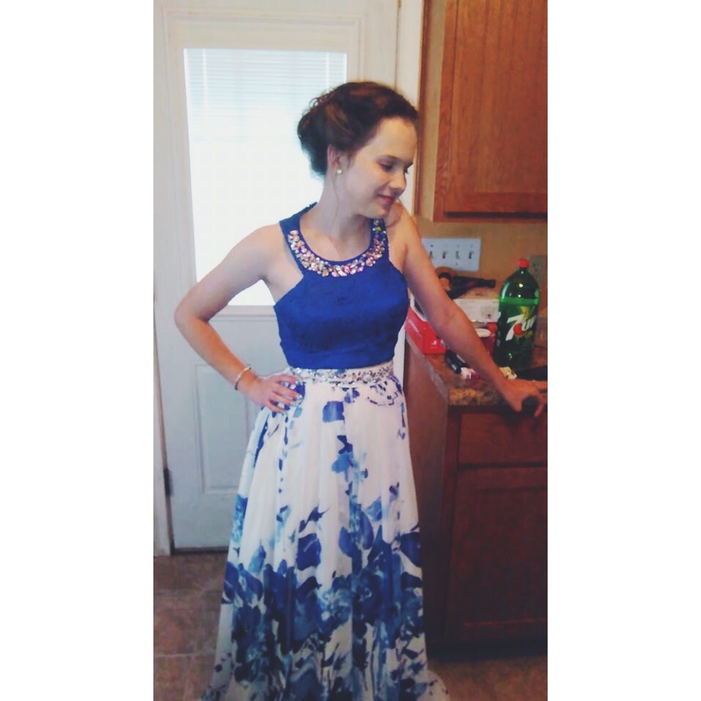 Floral 2-piece prom dress