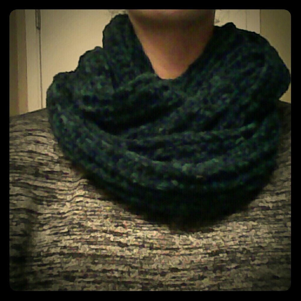 Deep green knit infinity scarf